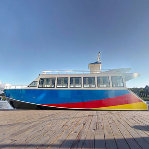 Barco de pasajeros monocasco de 15 m x 4 m